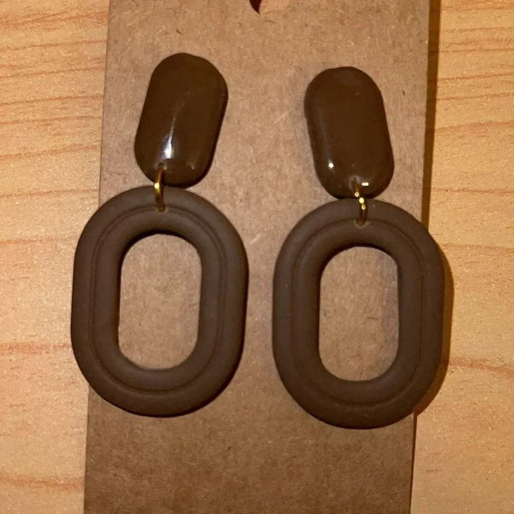 Neutral clay earrings